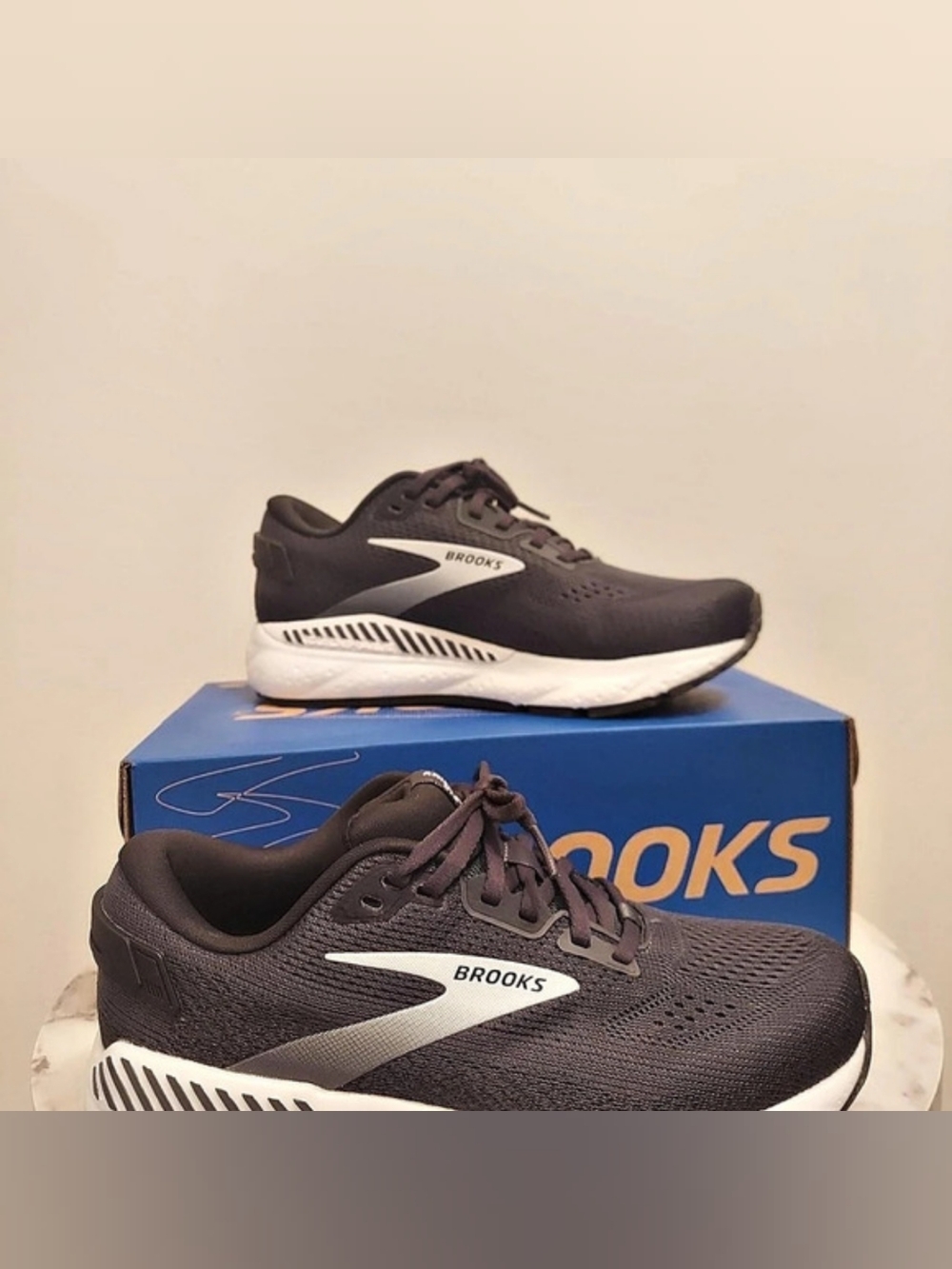 Brooks Ariel GTS 24 Women's Black & White US 7D (Wide)